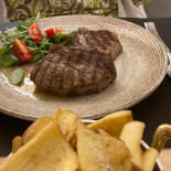 La Bottega Del Cicciaio food