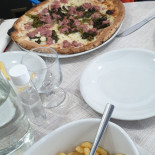 We Uagliò Comida