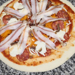 Pizzeria La Divina food
