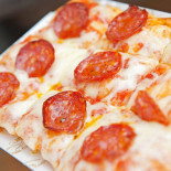 La Pizza Al Taglio Di Casa Bastia Comida