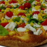 Mondo Pizza food