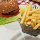 Gustèo Pizzeria Nourriture