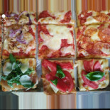 Nuovo Pizzeria 18 Comida