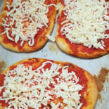 Pizza De Roma food