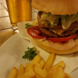 Rens E Rose Saloon food