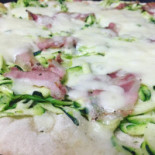 Pizza Reale food