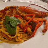 Carbonella Nourriture