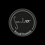 Scarlett Cafe Dentro