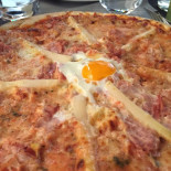Hellweger's Pizzeria Nourriture