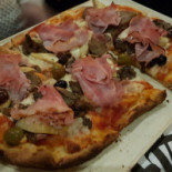 Artesian Grill Dentro