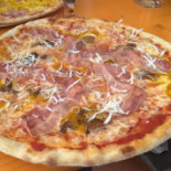 Pizzeria Klematys food