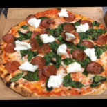 Leo Pizza Nourriture