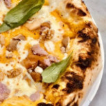 Pizzeria Scostumata Di Mario De Marco food