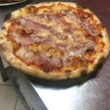 Dietro L'angolo inside