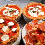 Da Pecchia Pasticceria E Pizzeria Nourriture