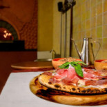 Principe D'oro Italiano Pizzeria Con Forno A Legna food