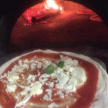 Mozzarella E Basilico Quarto (na) Comida