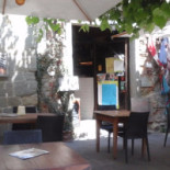 Al Travato À l'intérieur