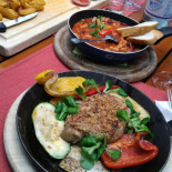 Untergandkeller Comida