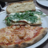 /pizzeria Napoli è food