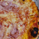 Mr. Pizza food