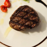 Manzo Co. Dentro