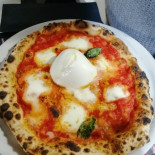 Pizzeria Pomodoro E Basilico food