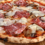 Pizzeria La Tavernetta food