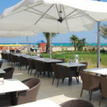 Atlas Beach Dentro