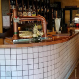 Dos Rayas Pub Comida