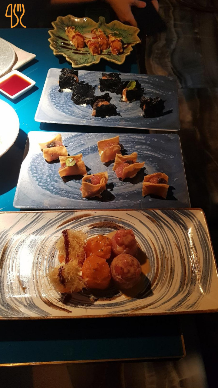 Ly Sushi À l'intérieur