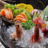 Amy Sushi food