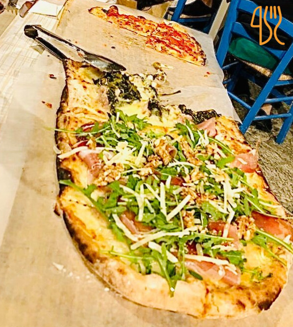 Tigabelas, Pizzeria E Extérieur