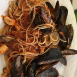 Lo Scoglio inside