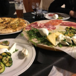 L'oste E Il Cacciatore food