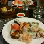 Leo Wok food