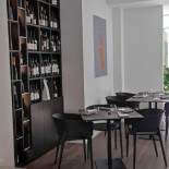 Hugs Enoteca Innovativa Comida