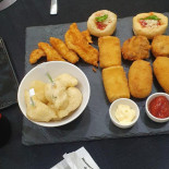 Arti Pizzaria food