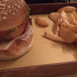 Yokelz Plan B Pub Comida