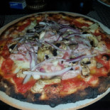 Antica Pizzeria Guglielmo food