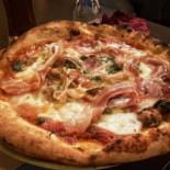 Antica Pizzeria Guglielmo food
