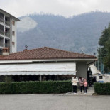 Sofia E Viola Outside