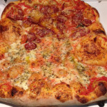 Pizzeria Da Asporto Loris inside