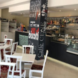 Cafè Chapeau food