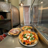 Hell's Pizza food