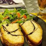 Man Cave Cafè food