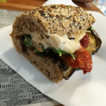 Genuine Bread And Fruit Nourriture