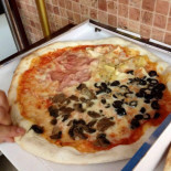 Il Pezzo Di Pizza Nourriture