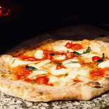 Bar-ristorante-pizzeria Amici Miei food