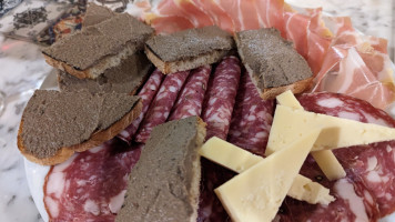 Mangiando Mangiando food